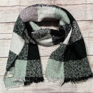 LOFT Plaid Knit Scarf